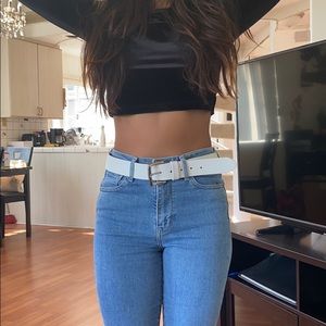 Belt leather white silver buckle